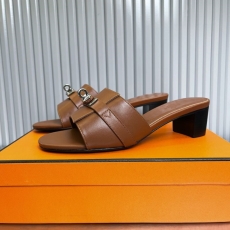 Hermes Slippers